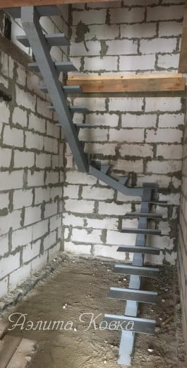 Лестница на монокосоуре